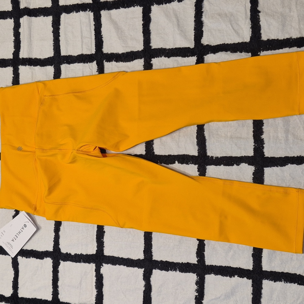 NWT Athleta Radiant Sunrise Yellow Ultimate Stash II Capri Legging Wicking - Picture 7 of 10